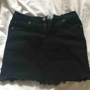  - Jeanskjol i bra skick