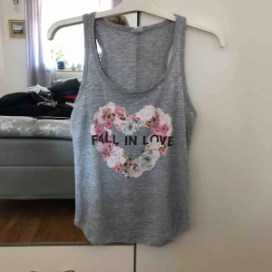  - Tunt linne som aldrig kommer till användning. Frakt tillkommer 