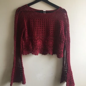  - Passar en S/M , perfekt till alla sommarens festivaler !!