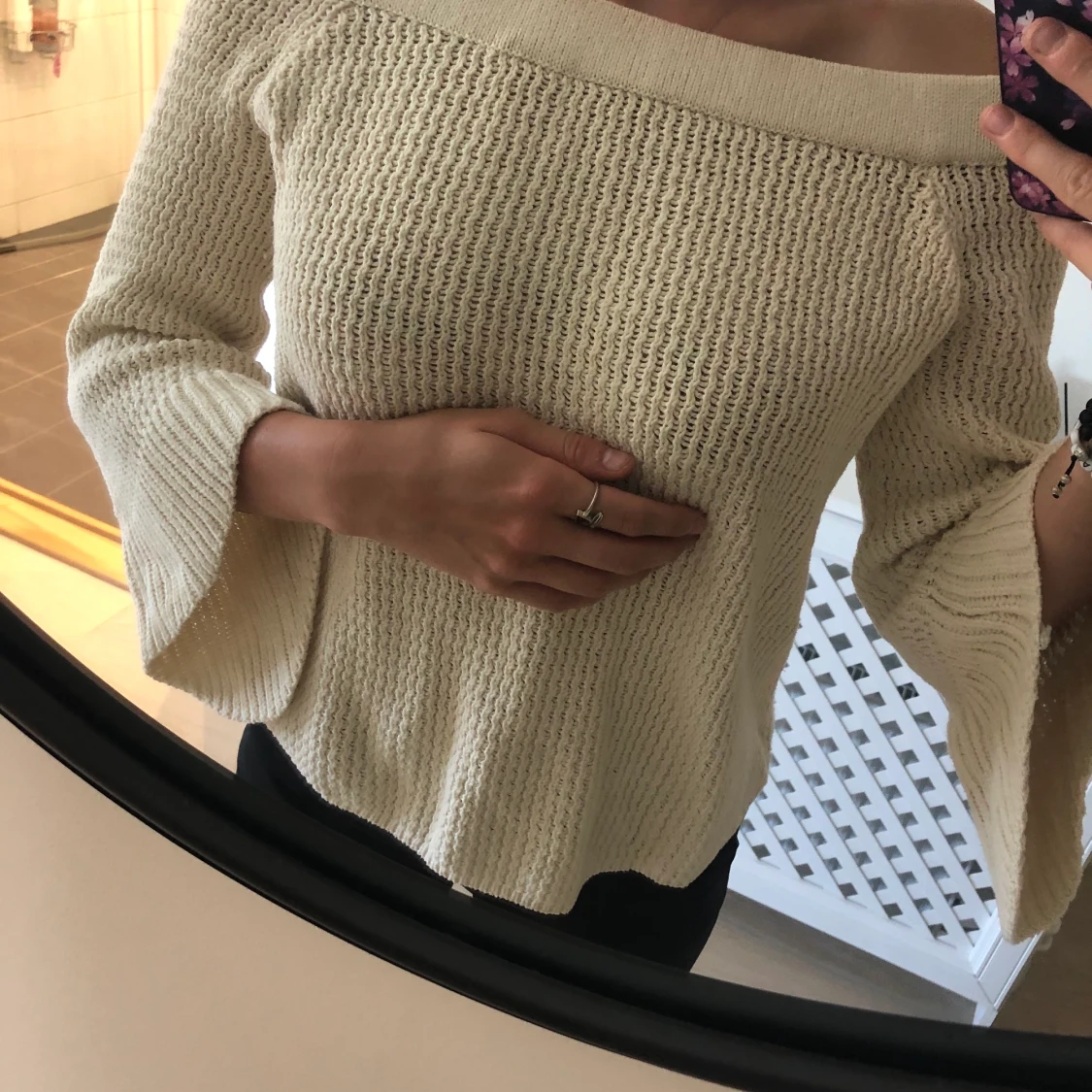 Abercrombie & Fitch  - 90