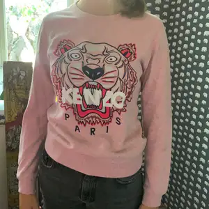 Ljusrosa superfin college tröja från kenzo Paris 