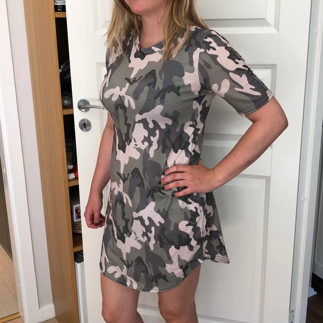 Klänning i militärmönster - 90