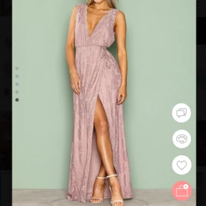  - Klänning från Nelly, aldrig använd prislapp kvar! Nypris: 799 