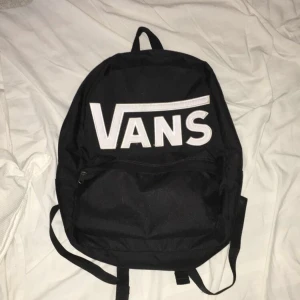  - Vans ryggsäck i bra skick. Skriv om du har någon fundering