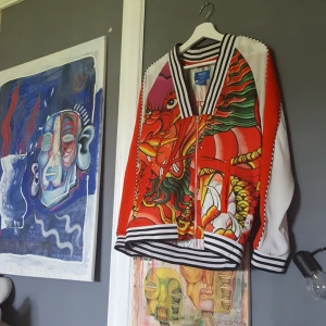  - Rita Ora x Adidas. Asbra skick!! Betalning sker via swish och köparen står för frakten.