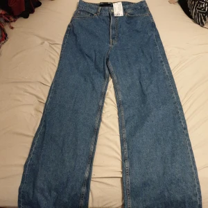 Wide high waist strl 38 - Aldrig använd.Sitter väldigt fint