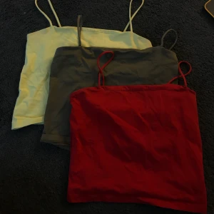 Spagetti linne från Gina - Köp alla 3 för 150kr annars 75kr styck . . Kan mötas upp i Stockholm annars är det + frakt på priset om inget annat sägs☺️