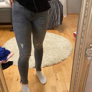 Snygga jeans från zara, storlek 36
