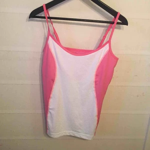 Esprit topp nyskick  - Esprit topp i nyskick 