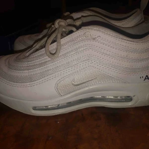  - Nike air Max 97 använd ett par gånger,säljs pågrund av storlek helt ny skick