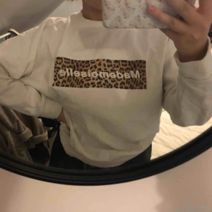  - Tröja från Gina Tricot  Frakt står köparen för