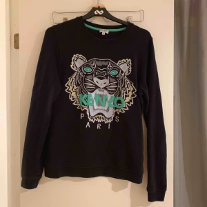  - Liten i storleken, kan även passa S