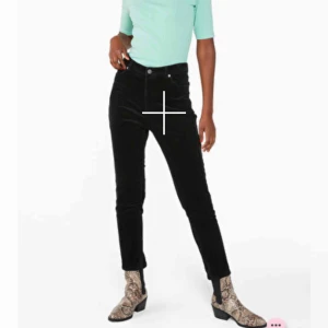  - Manchesterbyxor från monki🤩🤩👌🏼🤙🏻