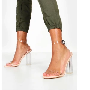 Boohoo klackar - Storlek 38. Säljer då de ej passar mig. Helt nya 