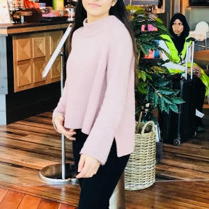 Fin stickad rosa tröja - Säljer eftersom att jag inte har någon användning för det längre🤗