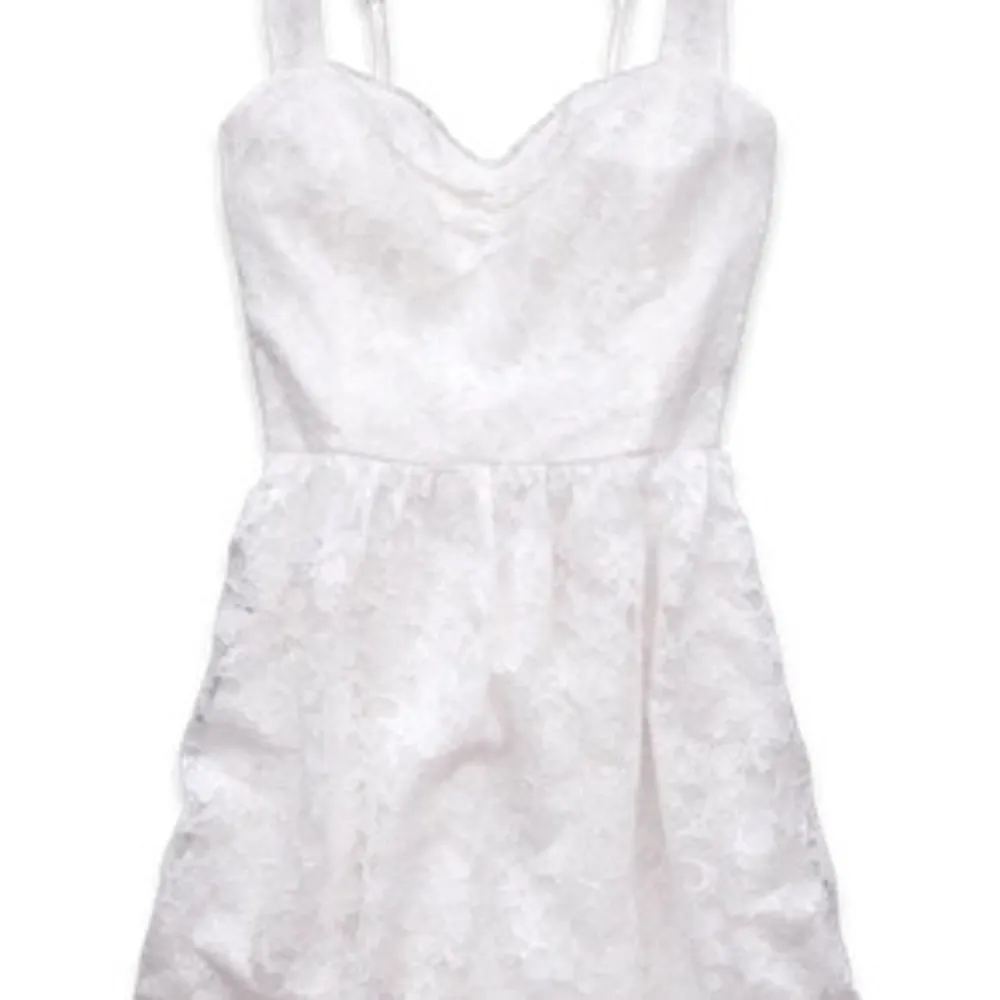Hollister, super fin, somrig klänning. Säljes även i vit. Klänningar.