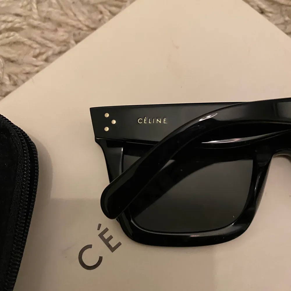 Säljer min Celine glasögon köpte från paris/ tappat bort kvittot. Accessoarer.