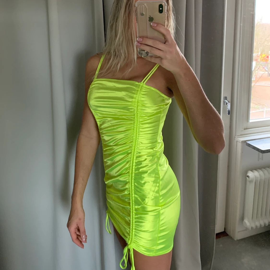 Boohoo klänning  - 90