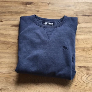  - En snygg tröja från bondelid 
Använd ett fåtal gånger 