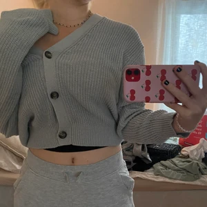 Kofta - Fin kofta ifrån lager 157 i stl S, skulle säga att den är i nyskick då ja inte andvänt den mycke alls!💕köparen står för frakt!