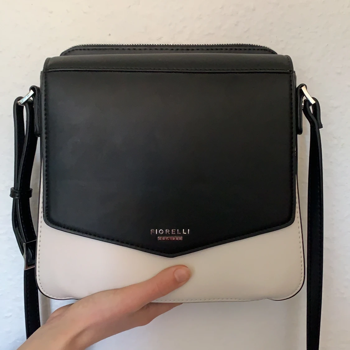 Äkta fiorelli väska - 90