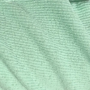 Monki - Detta är en monki tröja som jag aldrig användt alltså i nytt skick. Det är en neon grön polotröja som är stretchig! Jag säljer denna för 90 kr och frakt är 46! Den kostar egentligen på monki 120 kr + frakt