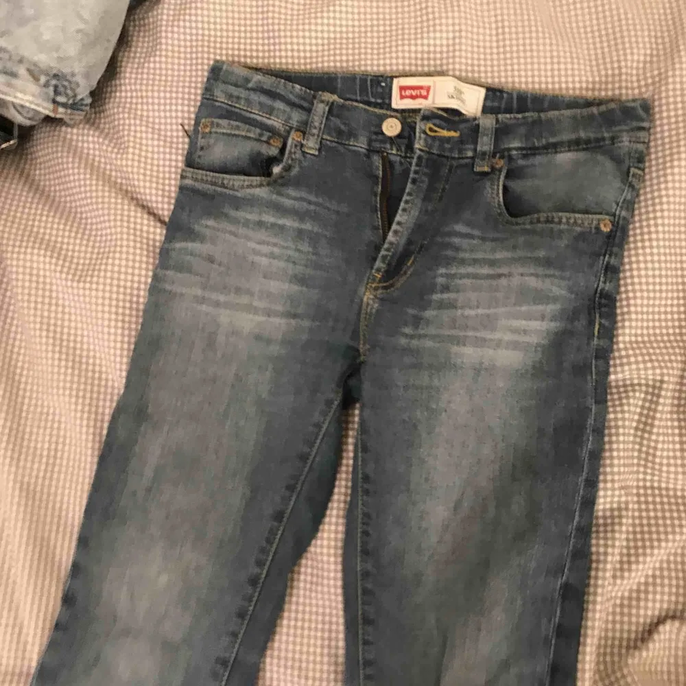 Levis-jeans! Står 510 TM, size 14. Typ XS! Köpare står för frakt 💞. Jeans & Byxor.