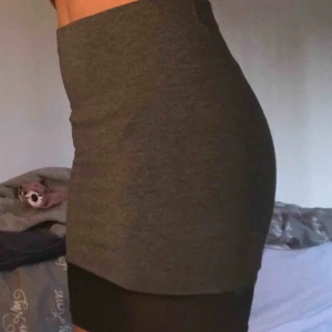  - Superfin kjol från gina tricot säljer pga inte min stil 