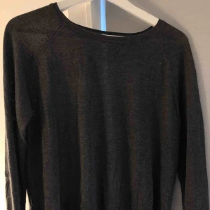  - Fin och skön tröja från Zara. Frakt tillkommer