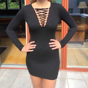  - Festklänning. Jag är 175cm om någon undrar :) 