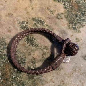  - Herr/unisex bottega armband läder. Mörkbrunt. 