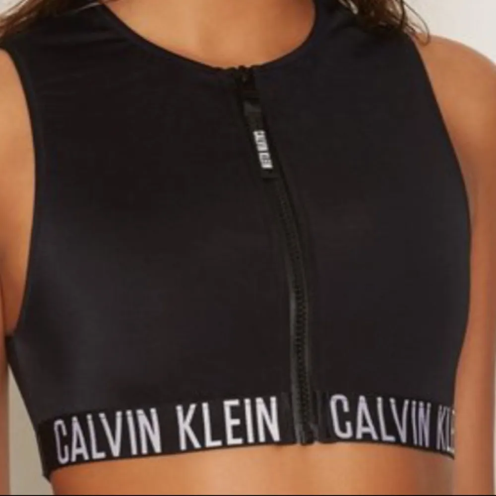 Säljer en helt ny Calvin Klein bikini överdel!   Inköpt för 599:-   400:- ink frakt :) . Övrigt.
