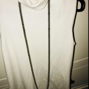  - Halsband 7kr  kostar skicka