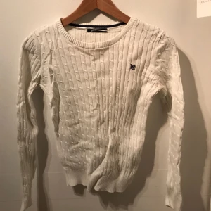  - Tröja knappt använd