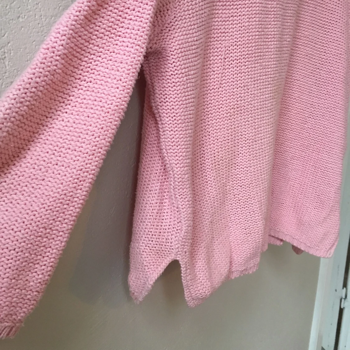 Rosa stickad tröja - 1512645454