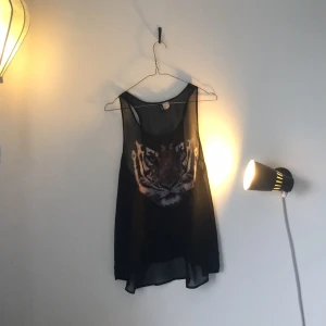  - Snygg transparent top. 