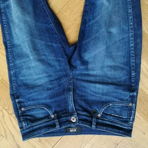 - Jeans från Neuw, använda en gång. Den perfekta blåa färgen.