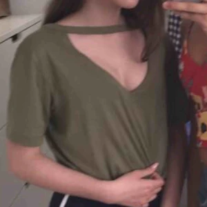  - T shirt från whyred köpt för 2 år sen 