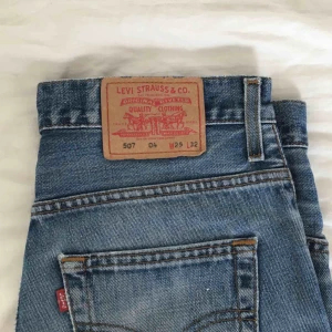  - Jeansshorts från levis