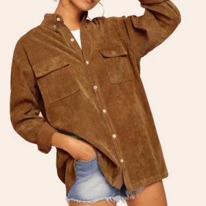 Corduroy jacka! Small - Aldrig använd corduroy/manschester jacka, köpt från shein!