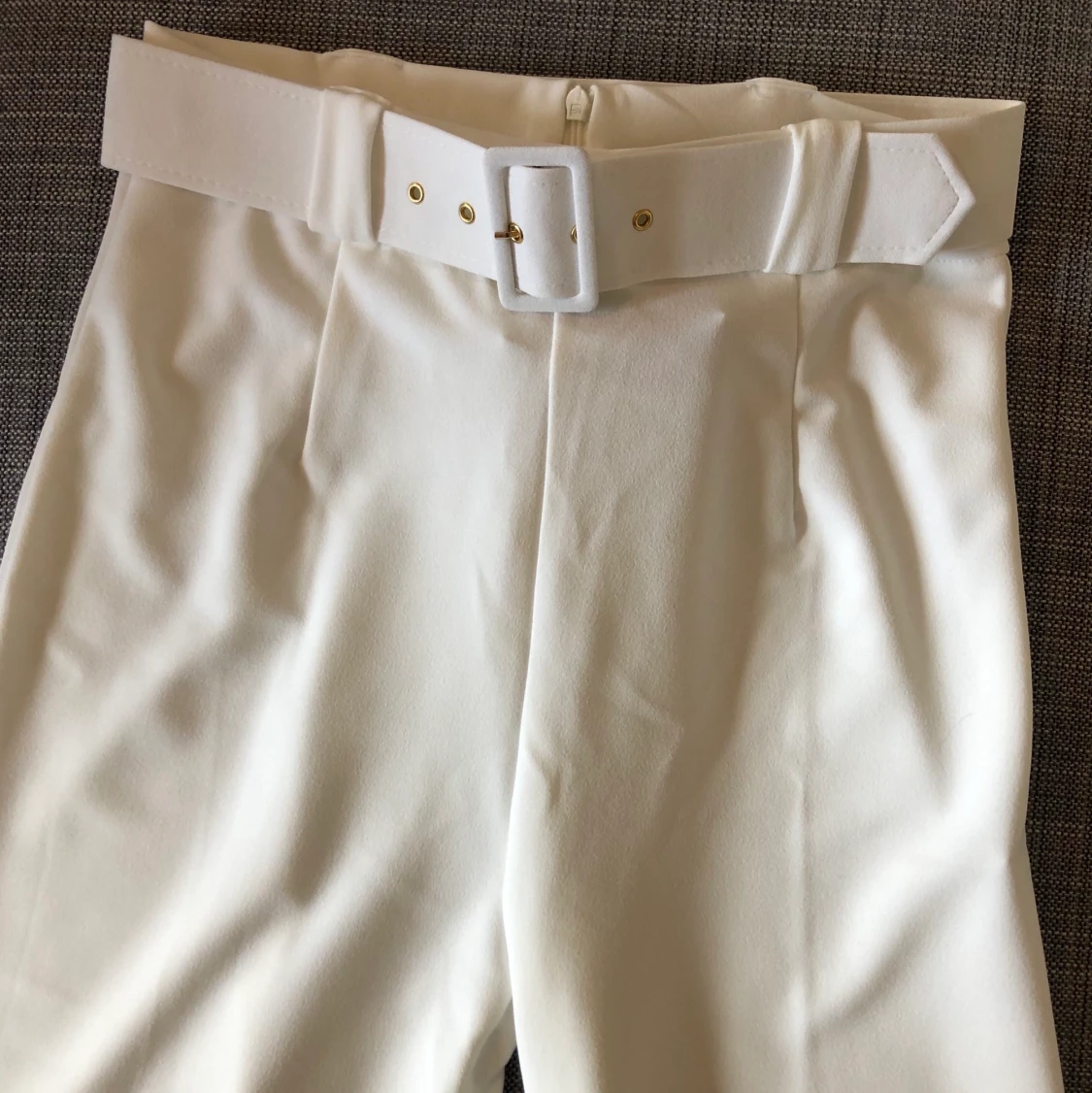 Vita kostymbyxor med vida ben - 91