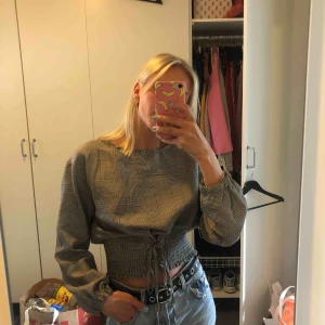  - Topp från New storlek. Storlek XS men passar S också. 163kr inklusive frakt. 