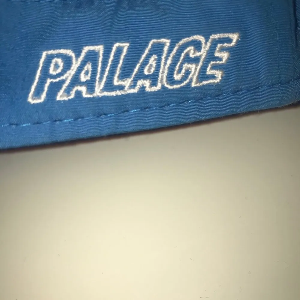 Palace Baby blue keps, Aldrig använd, Strl S/M, Äkta, Buda!!. Accessoarer.