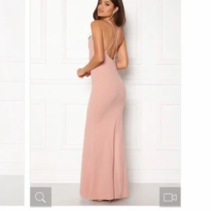 Balklänning  - Balklänning från bubbelroom. Rosa/nude storlek xs. Endast använd en gång