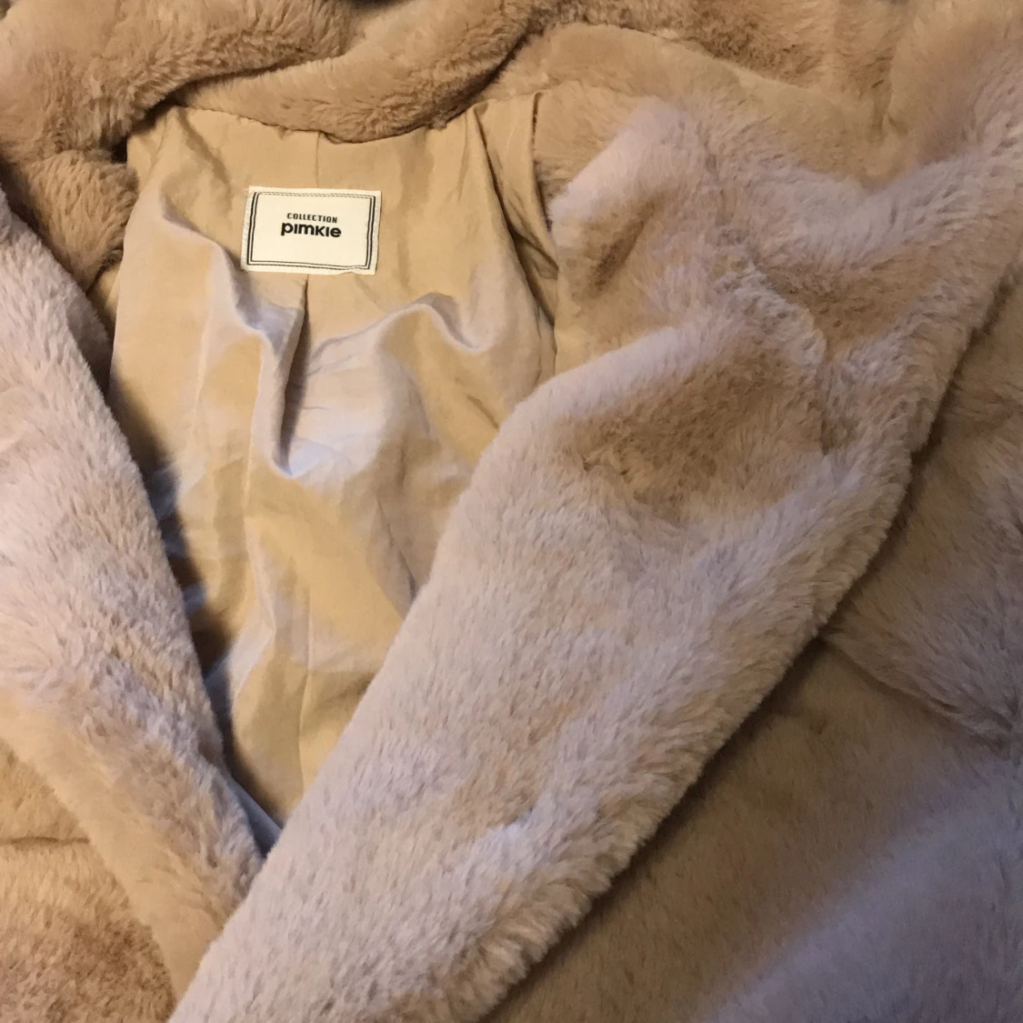 Fluffig jacka från Pimkie i strl L - 90