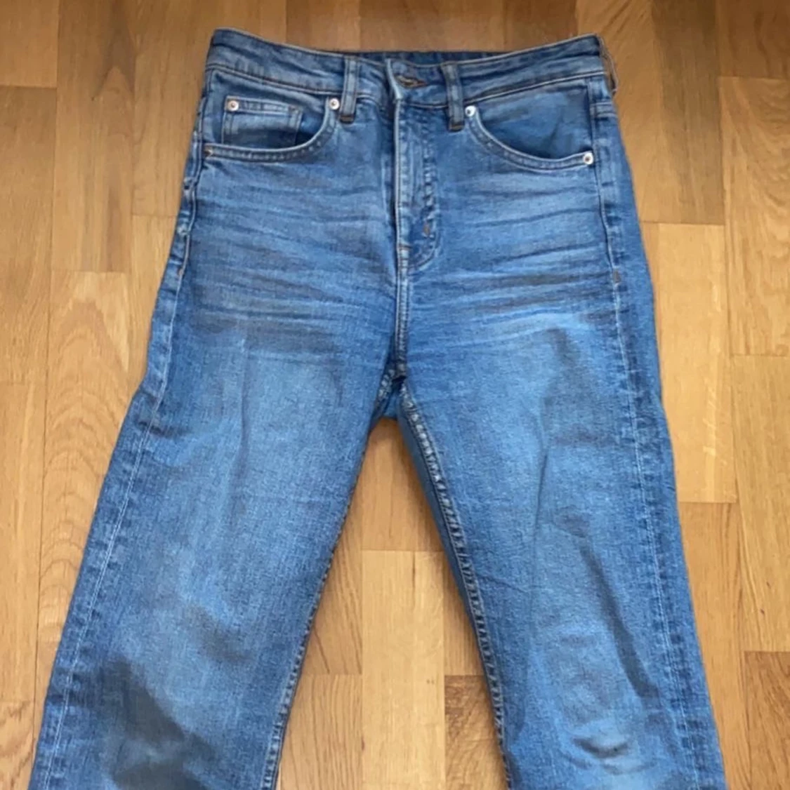 Blåa high-waisted jeans - 91