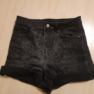 Monki - Shorts. Fint skick.