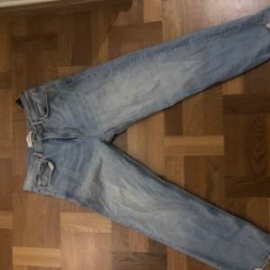 Jeans från Zara i storlek 38