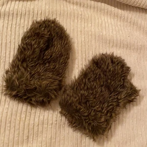 Fuskpäls vantar - Super varma och sköna vantar i fuskpäls