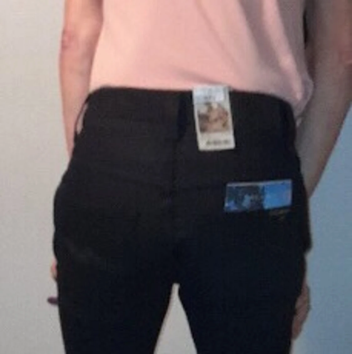 Nudiejeans W27 L32 endast provade. Svarta, nypris 1000 .Nu 500.